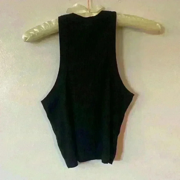 Wsly cropped black top size M - Picture 3 of 3